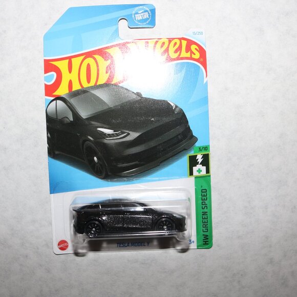 Hot Wheels Ford lot of 6 Tesla S Plaid, Y models and roadster NIP 1:64 scale - Picture 3 of 7